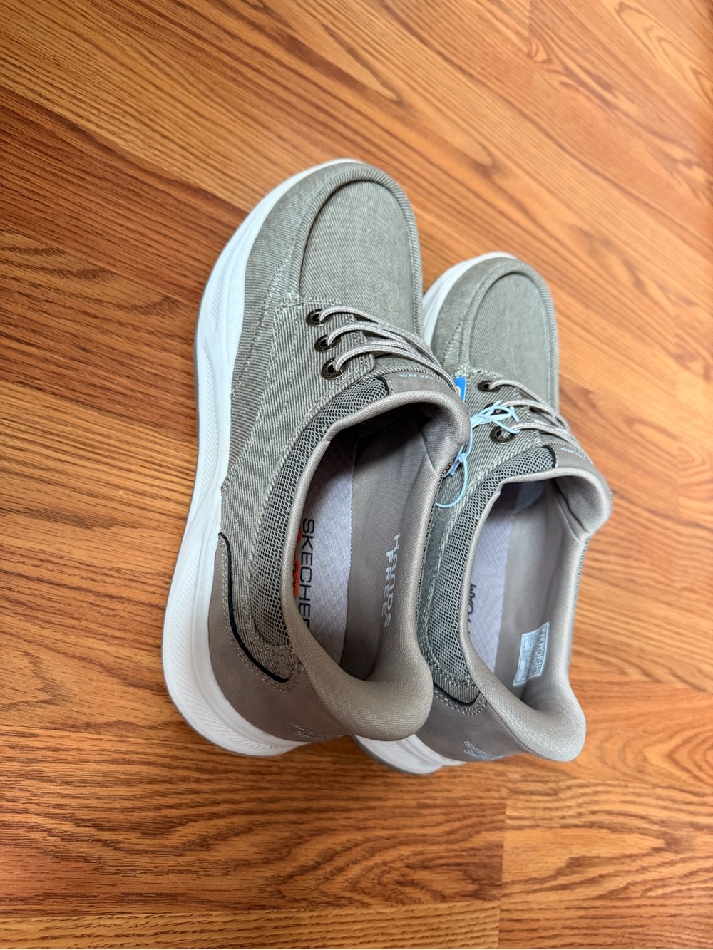 Taupe Skechers Men's Canvas Swift Fit slip-on sneakers Memory Foam Size 9 NWT